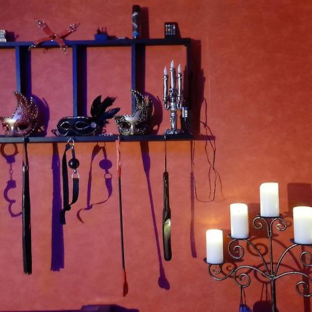 Love Room Le Rouge Et Noir Barr Buitenkant foto