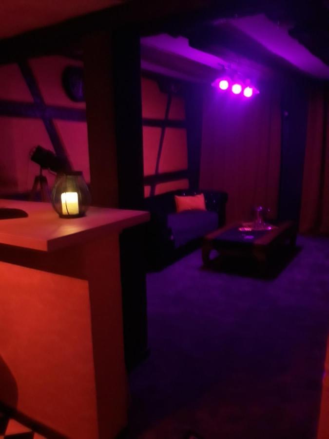 Love Room Le Rouge Et Noir Barr Buitenkant foto