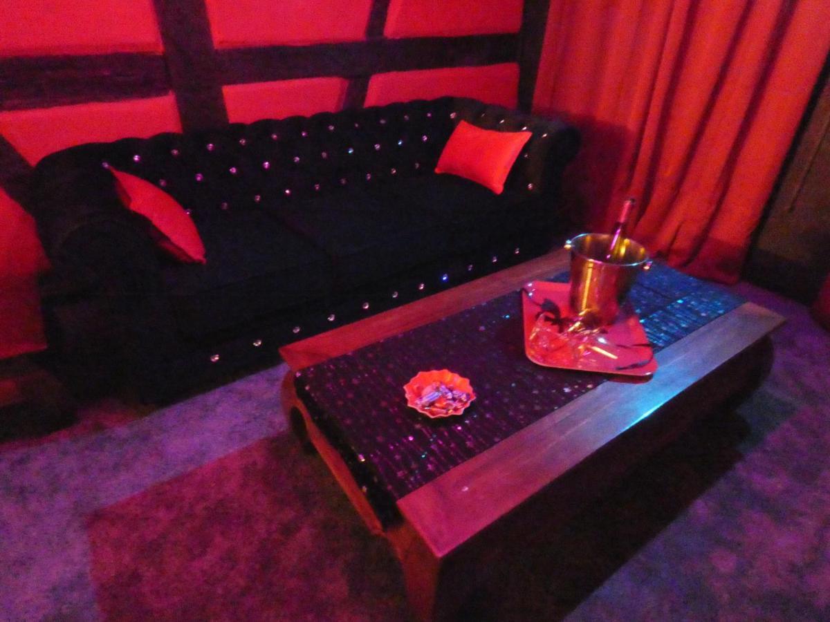 Love Room Le Rouge Et Noir Barr Buitenkant foto