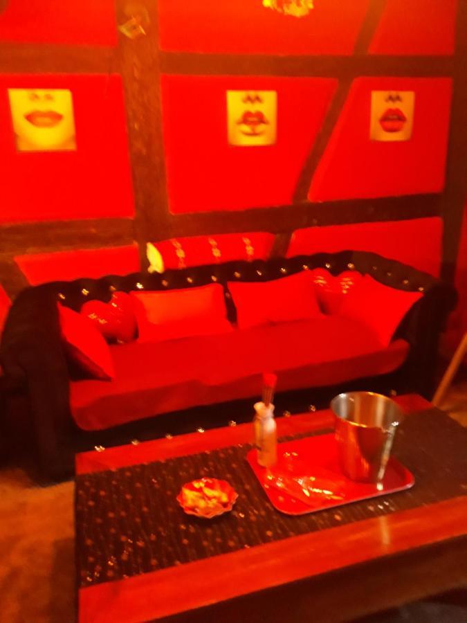 Love Room Le Rouge Et Noir Barr Buitenkant foto