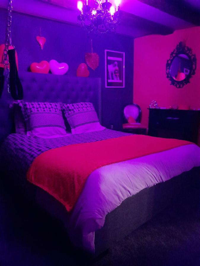 Love Room Le Rouge Et Noir Barr Buitenkant foto