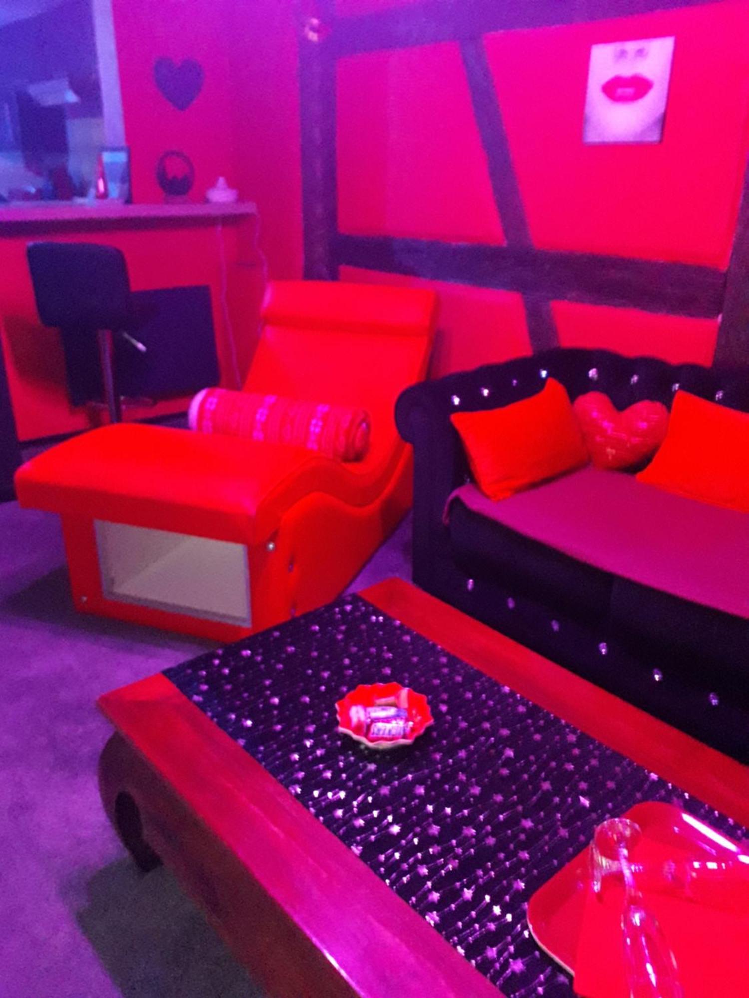 Love Room Le Rouge Et Noir Barr Buitenkant foto