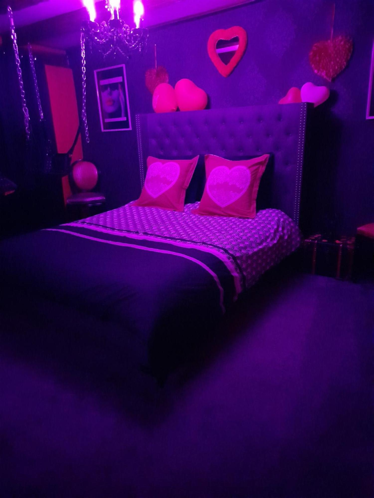 Love Room Le Rouge Et Noir Barr Buitenkant foto