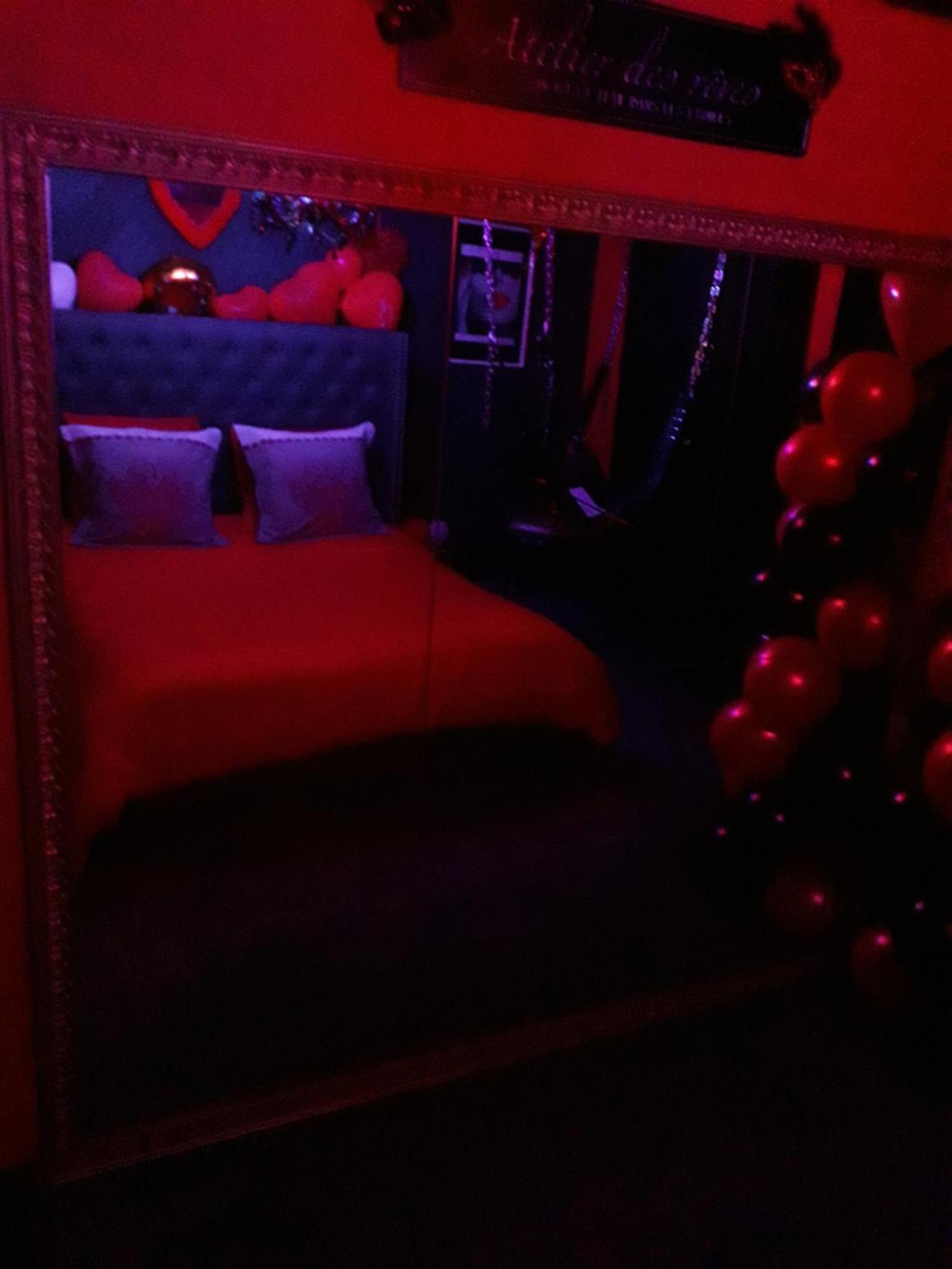 Love Room Le Rouge Et Noir Barr Buitenkant foto