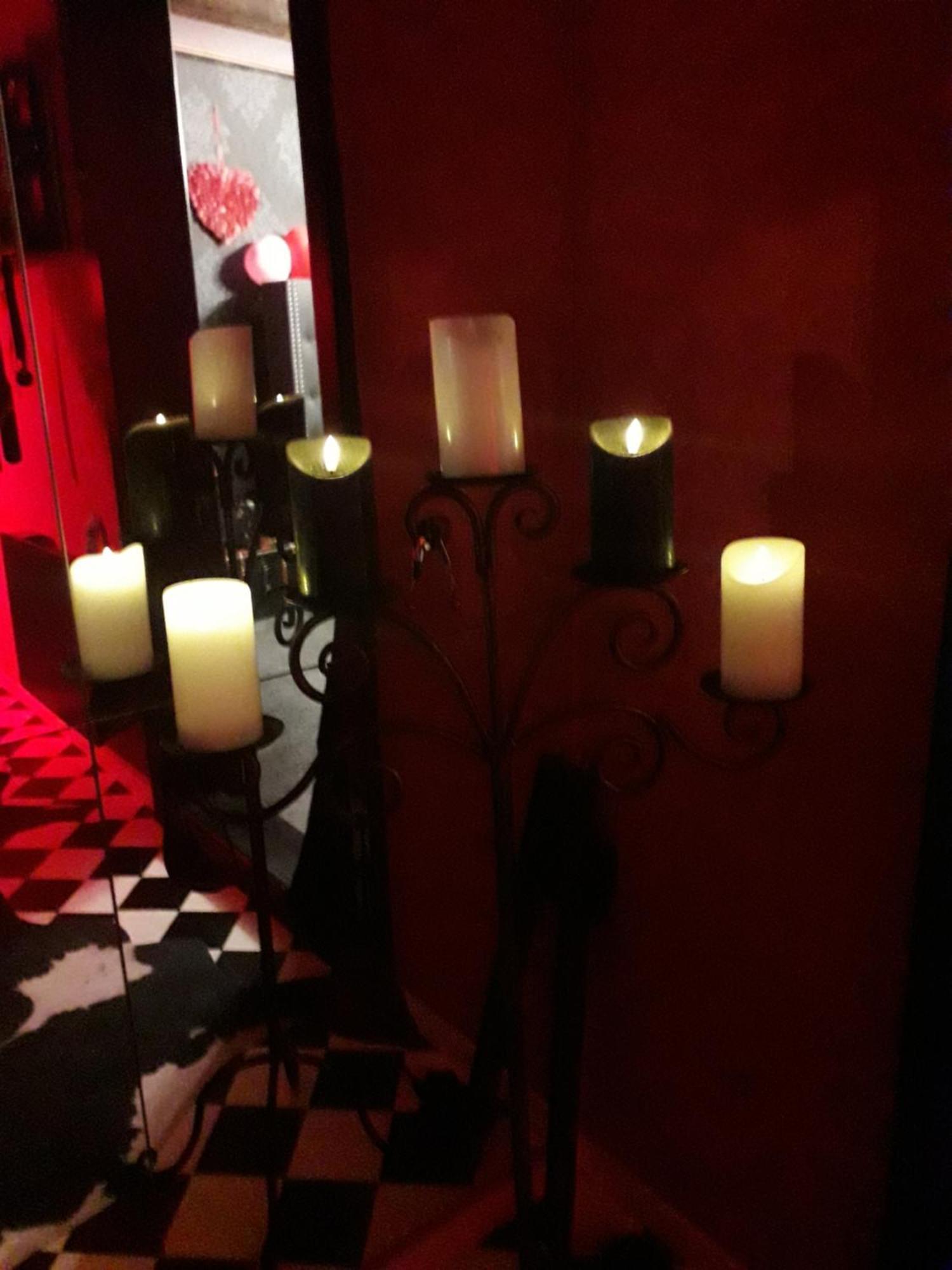 Love Room Le Rouge Et Noir Barr Buitenkant foto