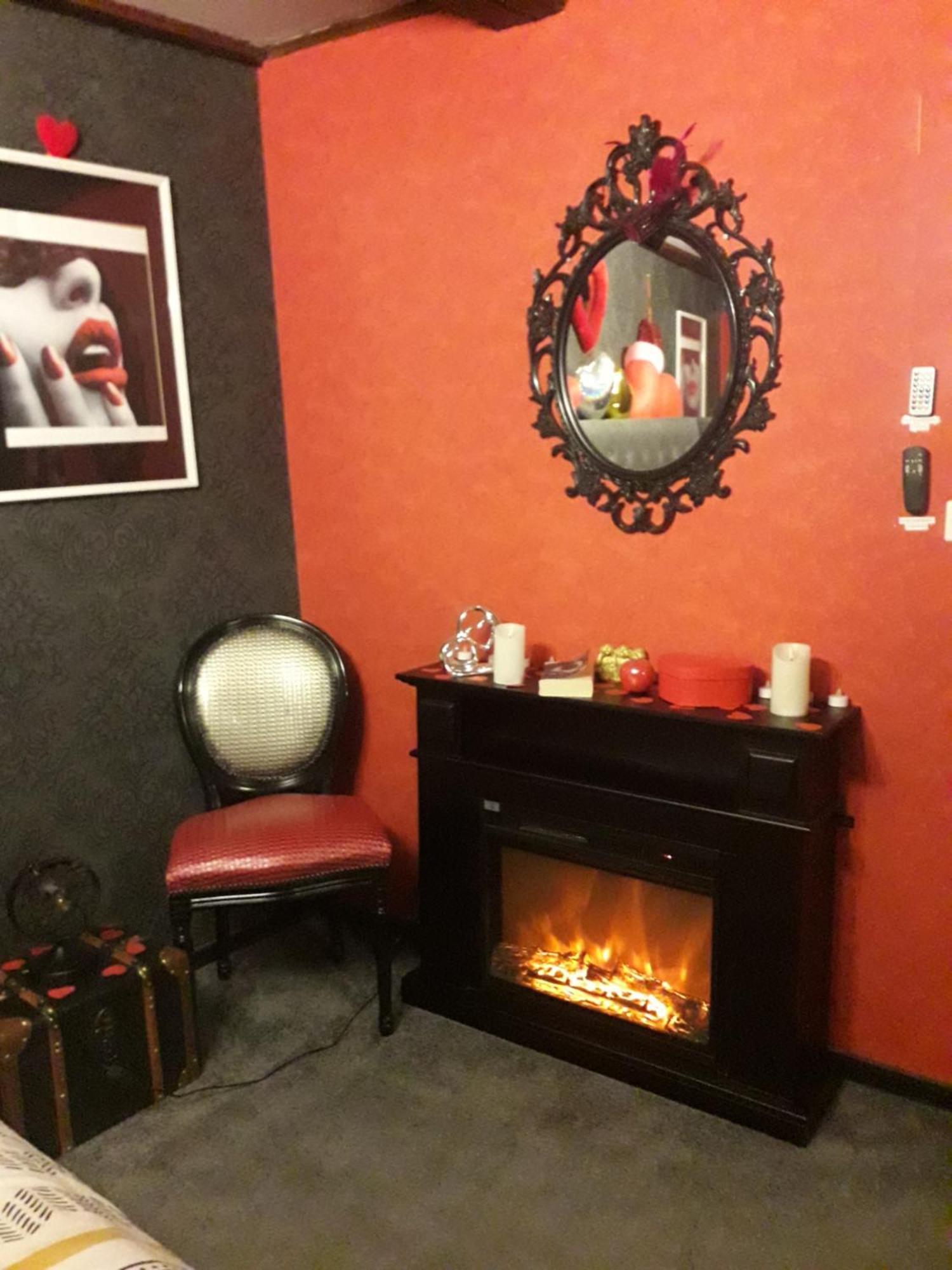 Love Room Le Rouge Et Noir Barr Buitenkant foto