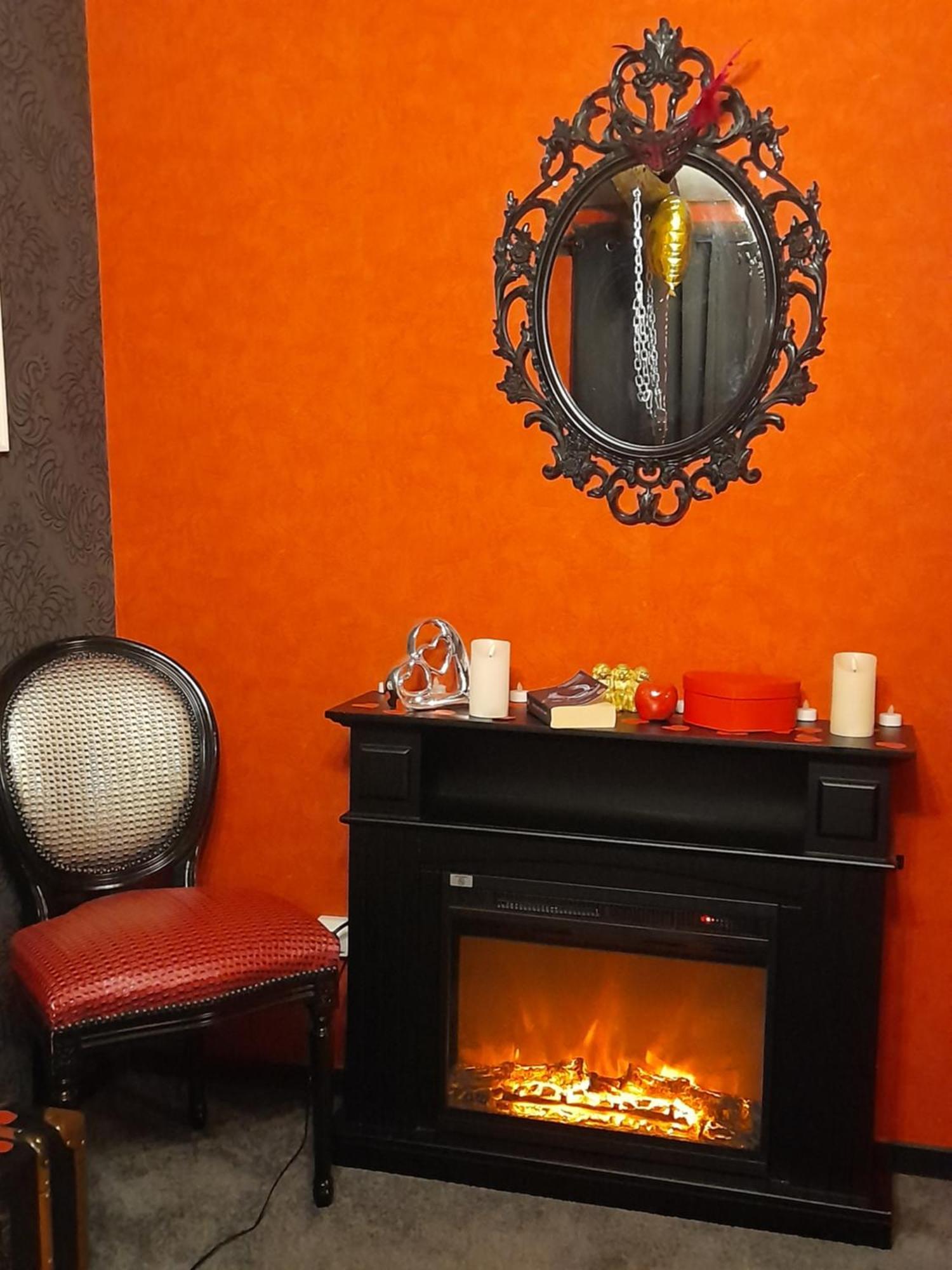 Love Room Le Rouge Et Noir Barr Buitenkant foto